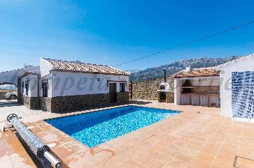 Country Property in Salares